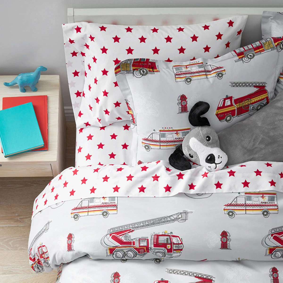 Company Kids™ Firetrucks Organic Cotton Percale Comforter Set - Image 2
