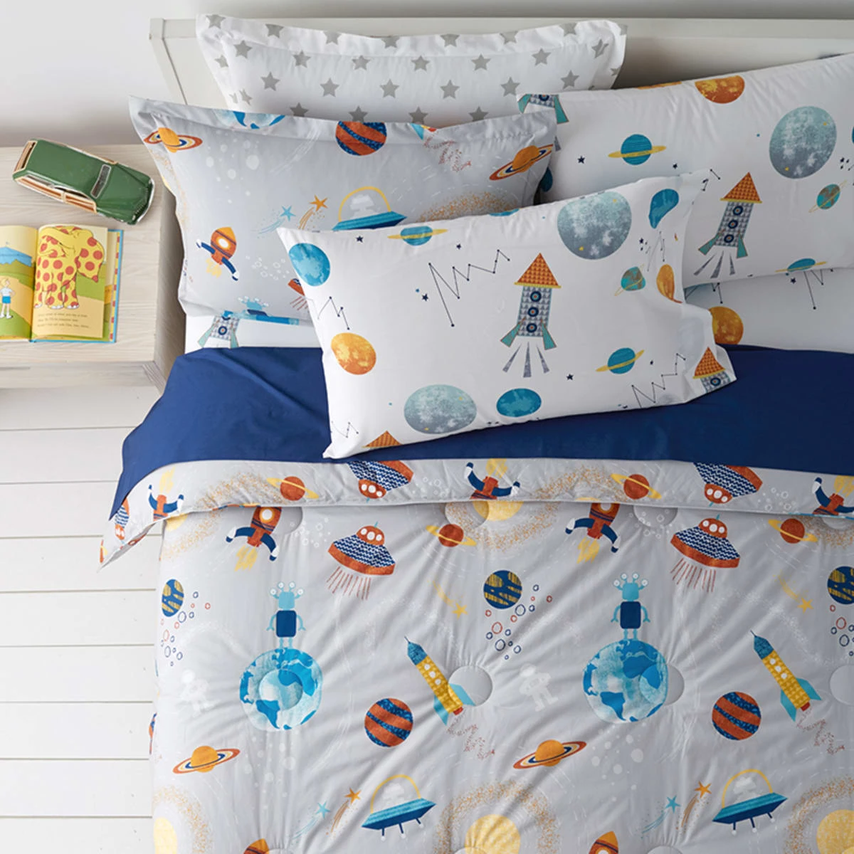 Company Kids™ Space Organic Cotton Percale Comforter Set - Image 2