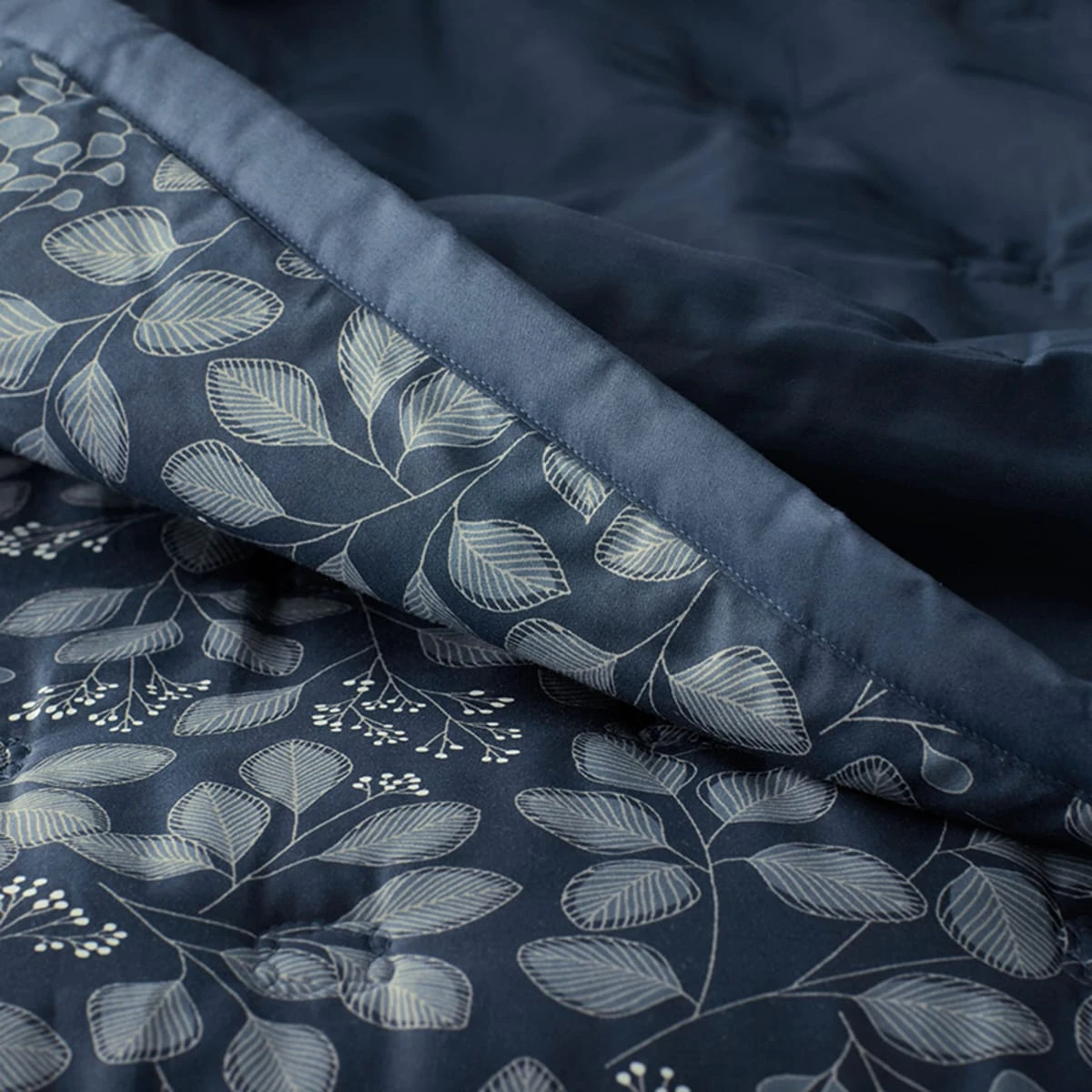 Legends Luxury™ Floral Buds Coverlet - Image 4